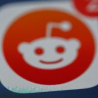 To Catch A Predditor: Reddit, Gawker, and the Challenge of Online Privacy