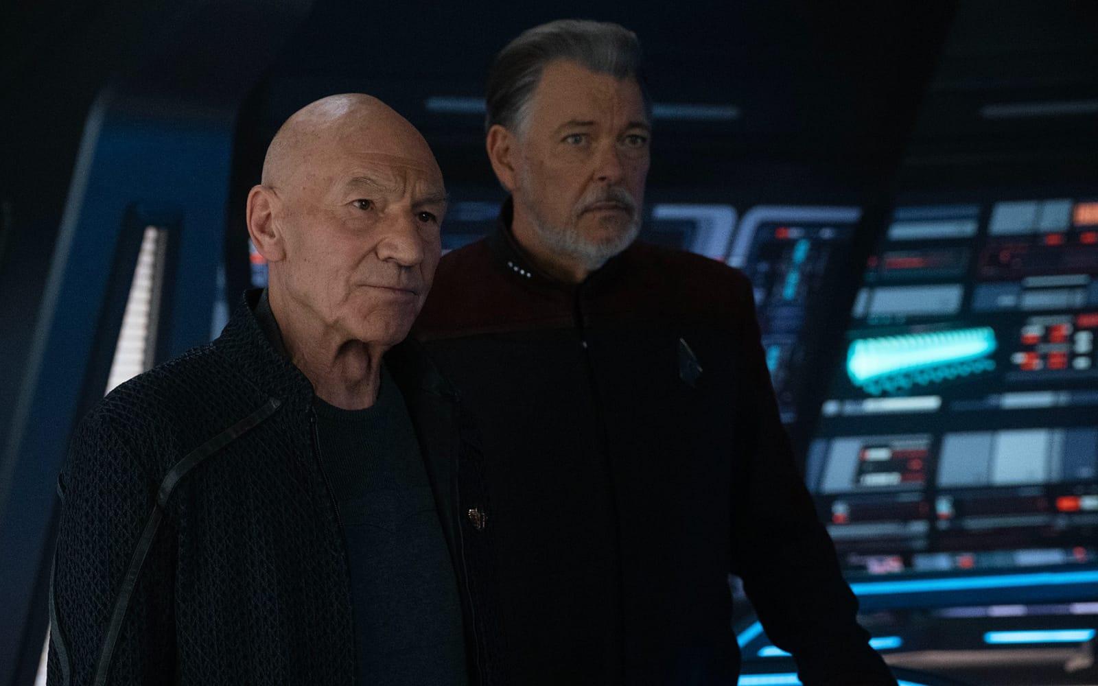 Jean-Luc Picard and William Riker on the bridge of USS Titan-A in Star Trek: Picard